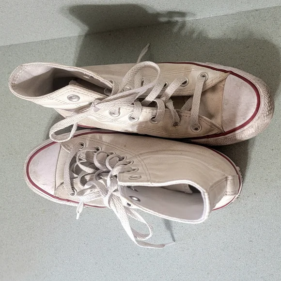 Very USED Well Worn Converse White High Top Sneakers with Red Trim - Picture 8 of 14